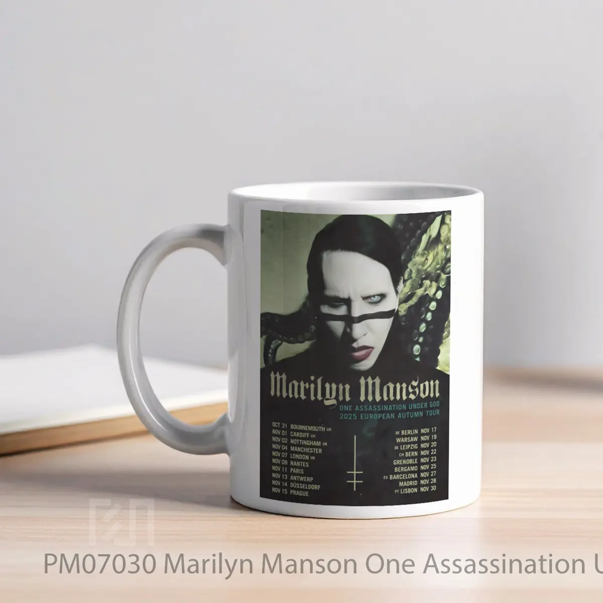 Mug Marilyn Manson One Assassination Under God Uk Tour 2025 MPM07030 - All-side / Desain