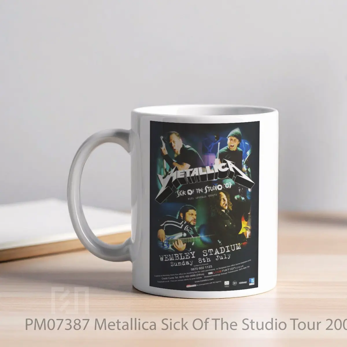 Mug Metallica Sick Of The Studio Tour 2007 Wembley Stadium MPM07387 - All-side / Desain