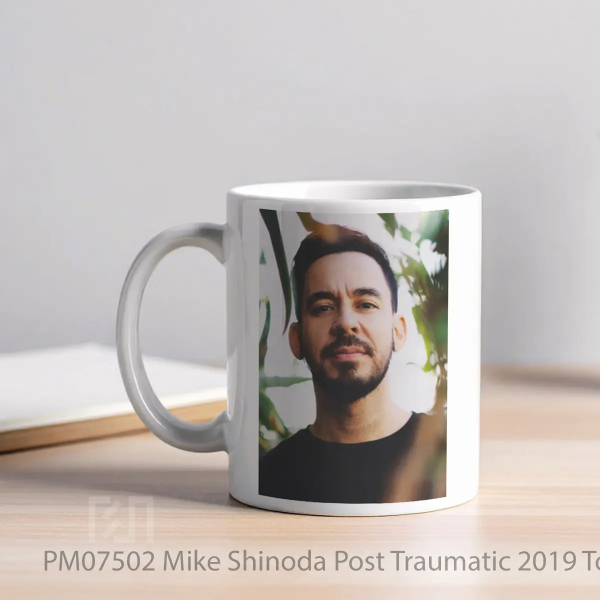 Mug Mike Shinoda Post Traumatic 2019 Tour 4 MPM07502 - All-side / Desain