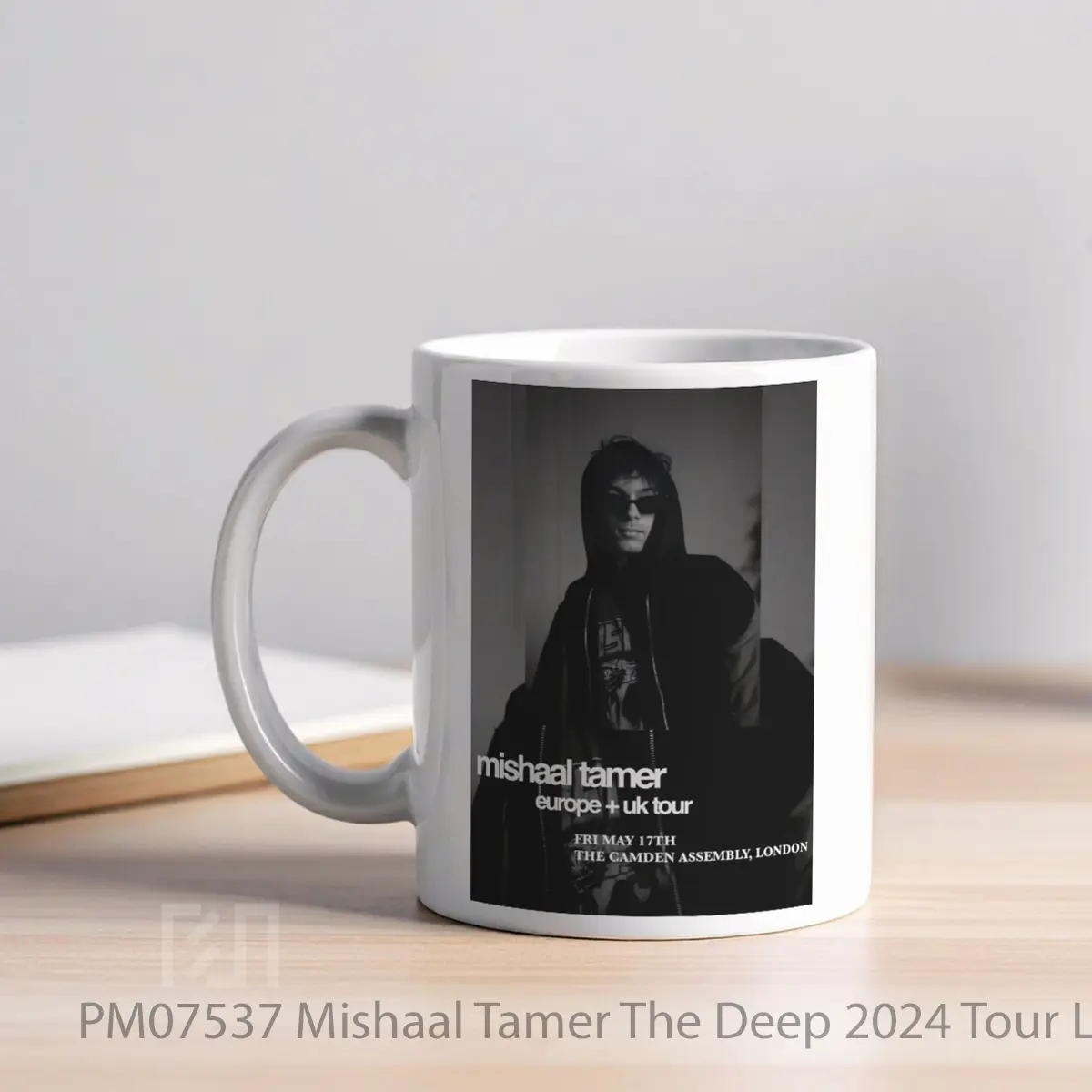 Mug Mishaal Tamer The Deep 2024 Tour London Camden Assembly MPM07537 - All-side / Desain
