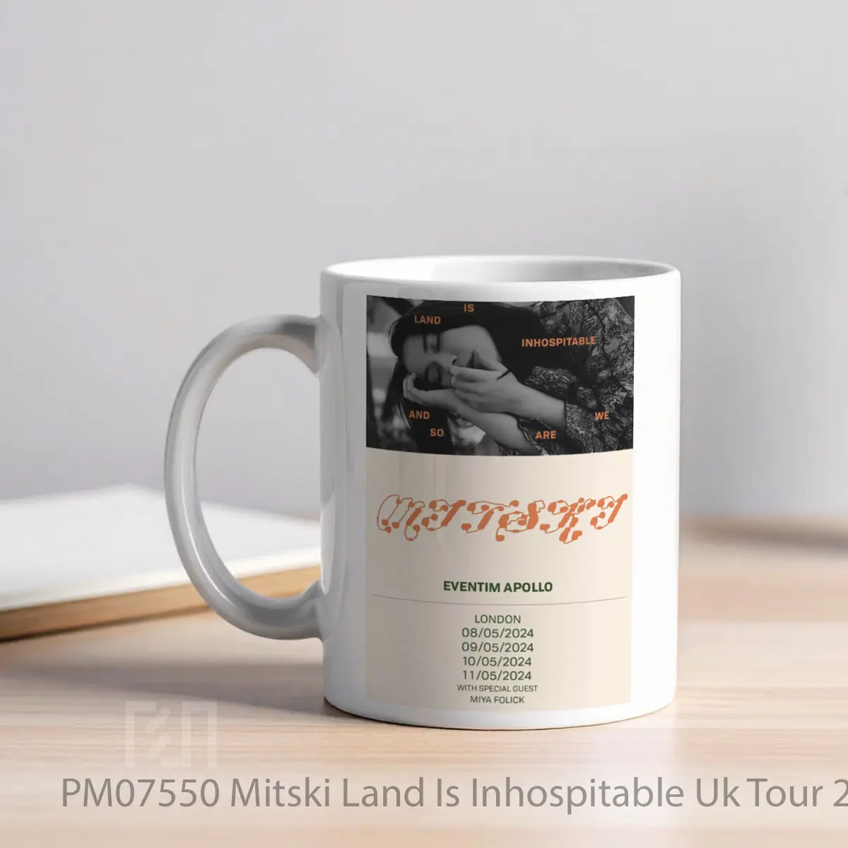 Mug Mitski Land Is Inhospitable Uk Tour 2024 MPM07550 - All-side / Desain