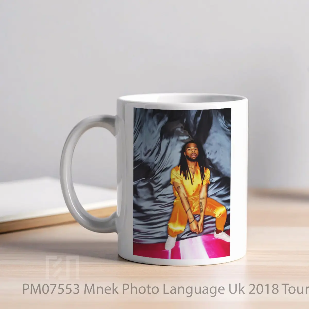 Mug Mnek Photo Language Uk 2018 Tour MPM07553 - All-side / Desain