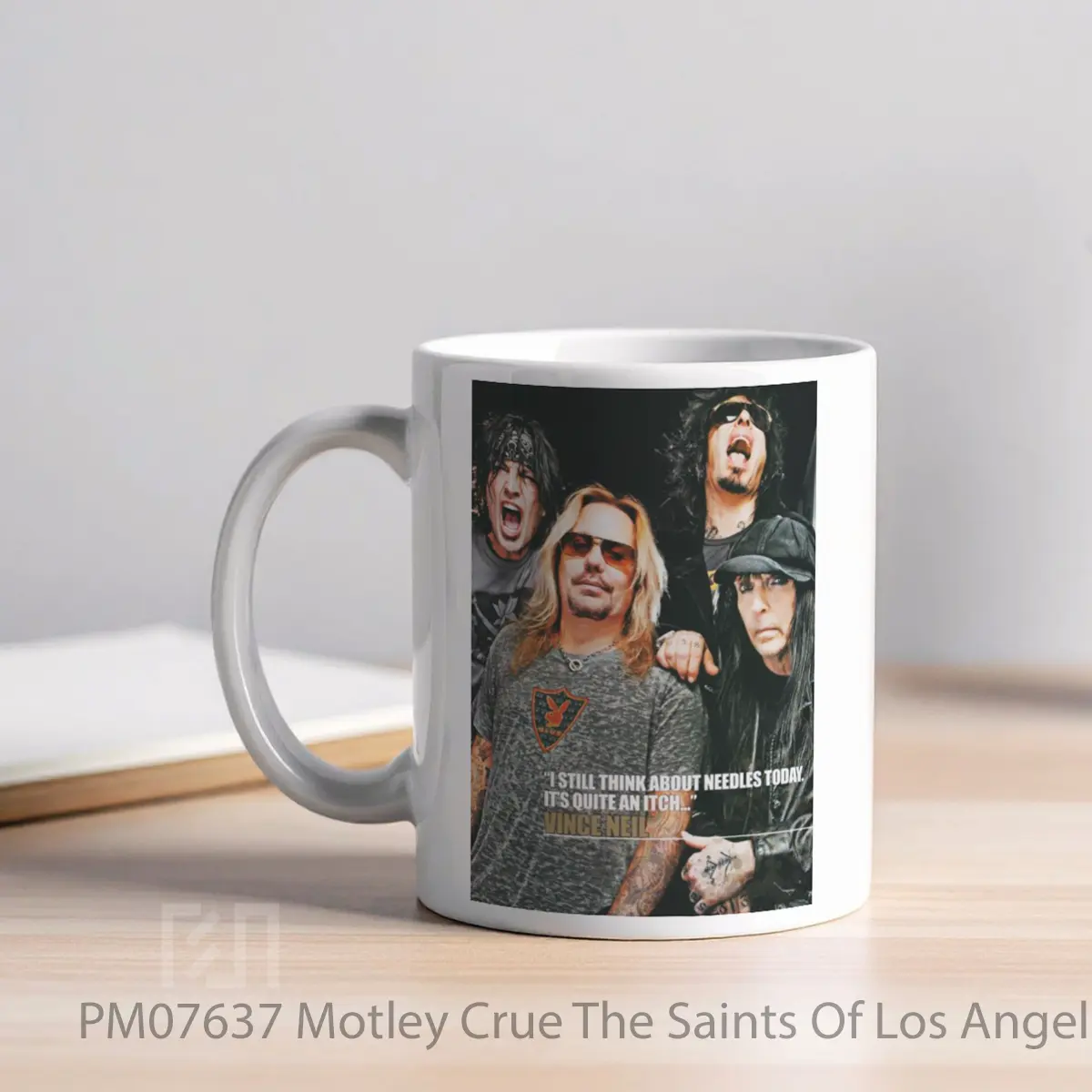 Mug Motley Crue The Saints Of Los Angeles MPM07637 - All-side / Desain