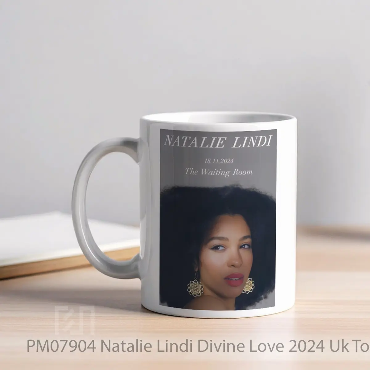 Mug Natalie Lindi Divine Love 2024 Uk Tour MPM07904 - All-side / Desain