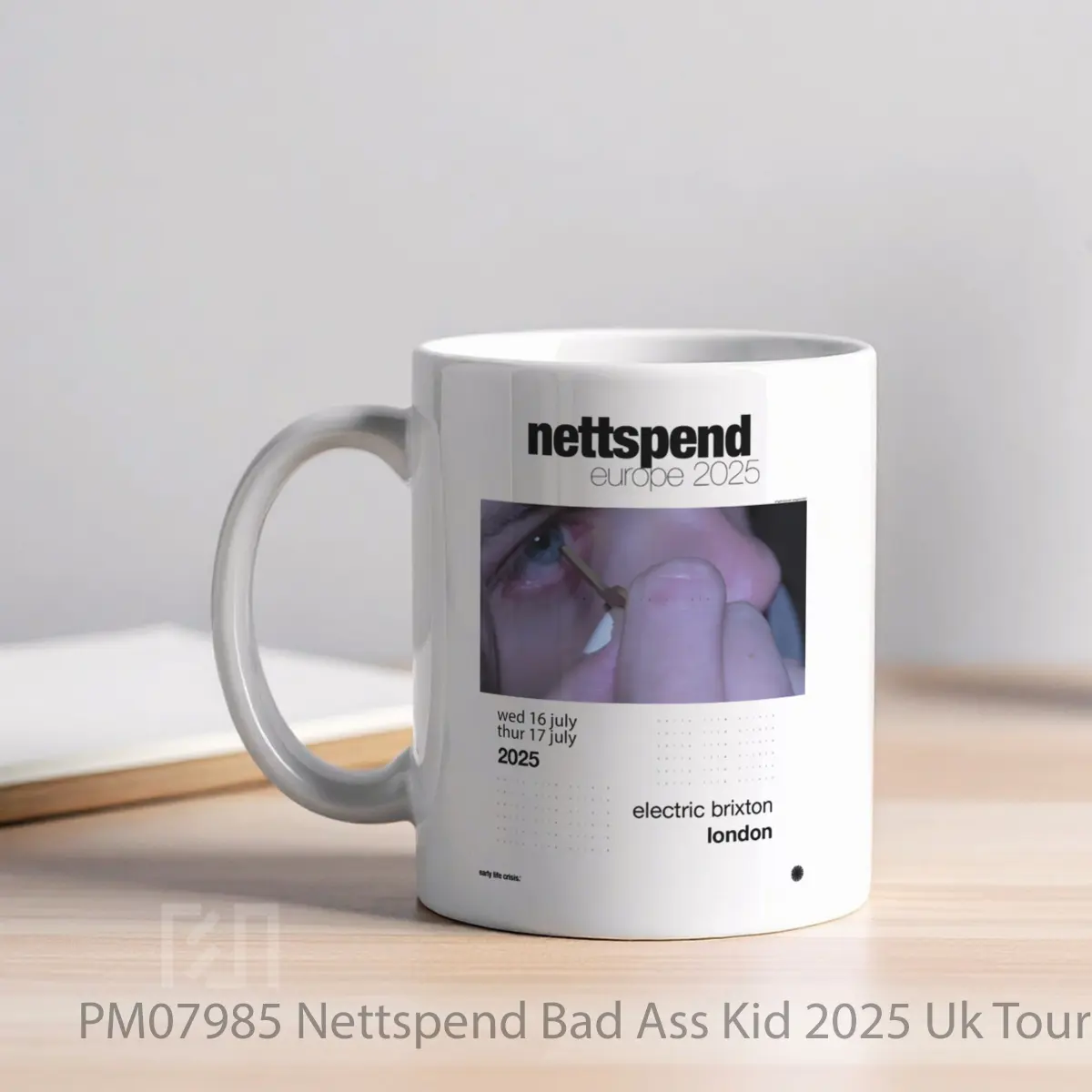 Mug Nettspend Bad Ass Kid 2025 Uk Tour London MPM07985 - All-side / Desain