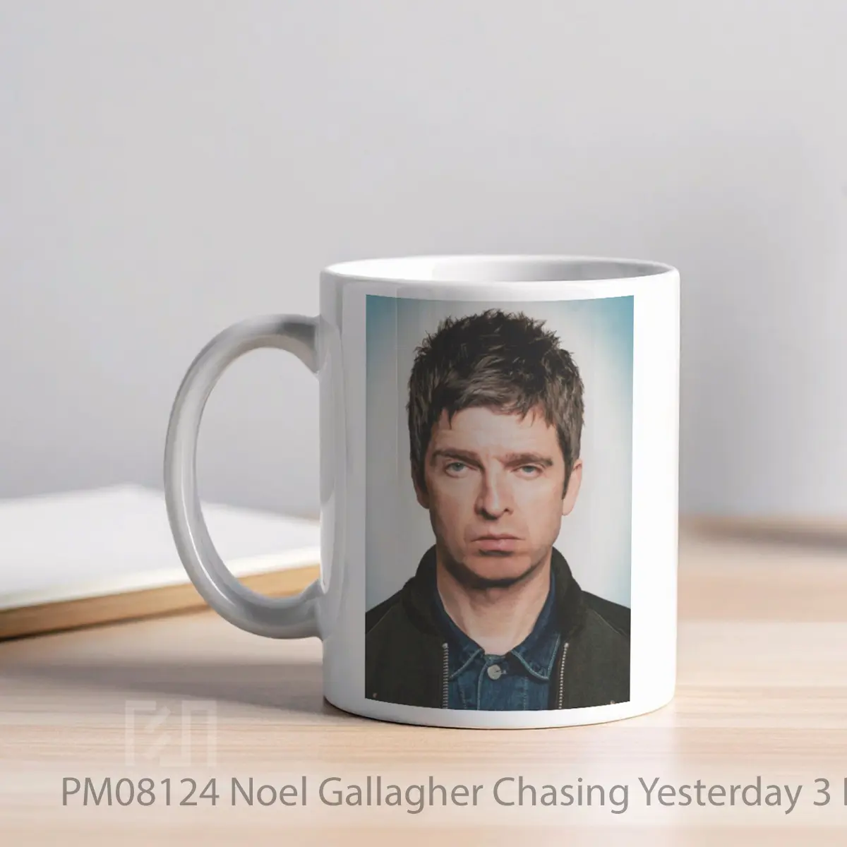 Mug Noel Gallagher Chasing Yesterday 3 MPM08124 - All-side / Desain