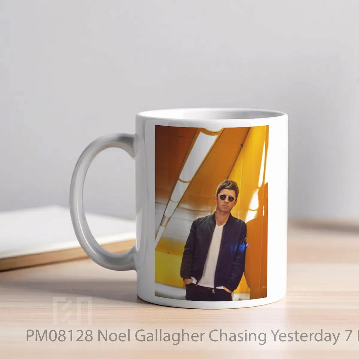 Mug Noel Gallagher Chasing Yesterday 7 MPM08128 - All-side / Desain