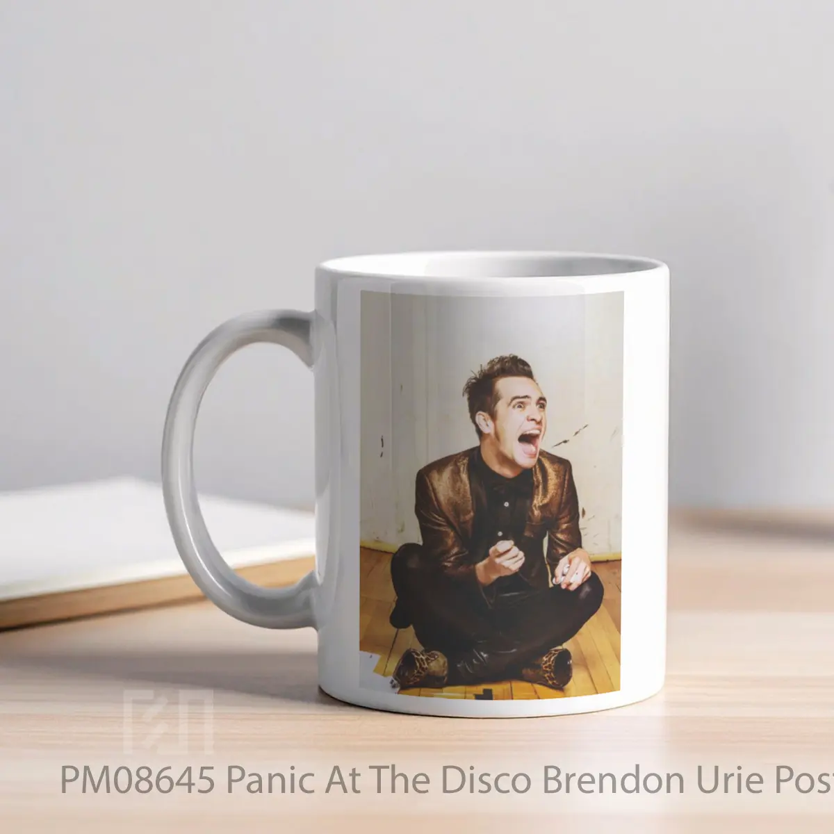 Mug Panic At The Disco Brendon Urie MPM08645 - All-side / Desain
