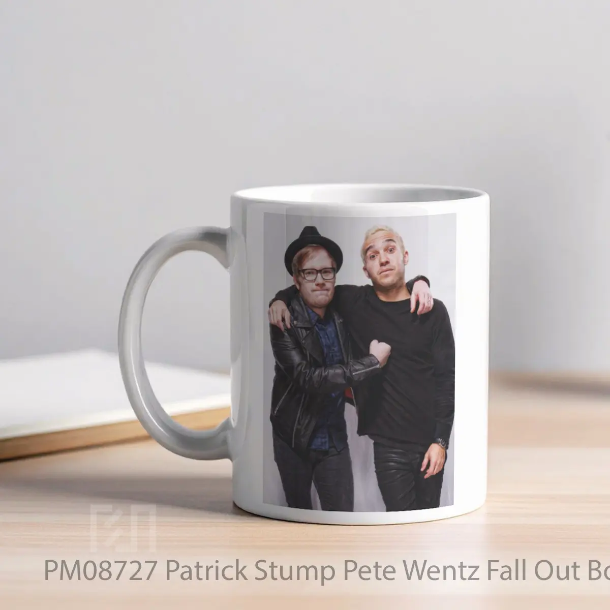 Mug Patrick Stump Pete Wentz Fall Out Boy MPM08727 - All-side / Desain