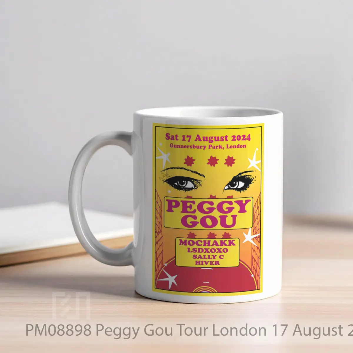 Mug Peggy Gou Tour London 17 August 2024 MPM08898 - All-side / Desain