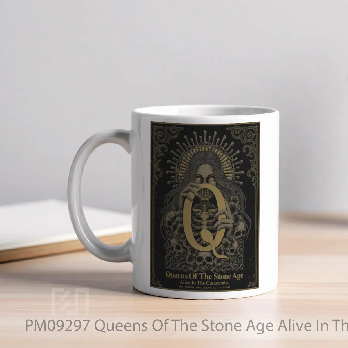 Mug Queens Of The Stone Age Alive In The Catacombs 2026 1 MPM09297 - All-side / Desain