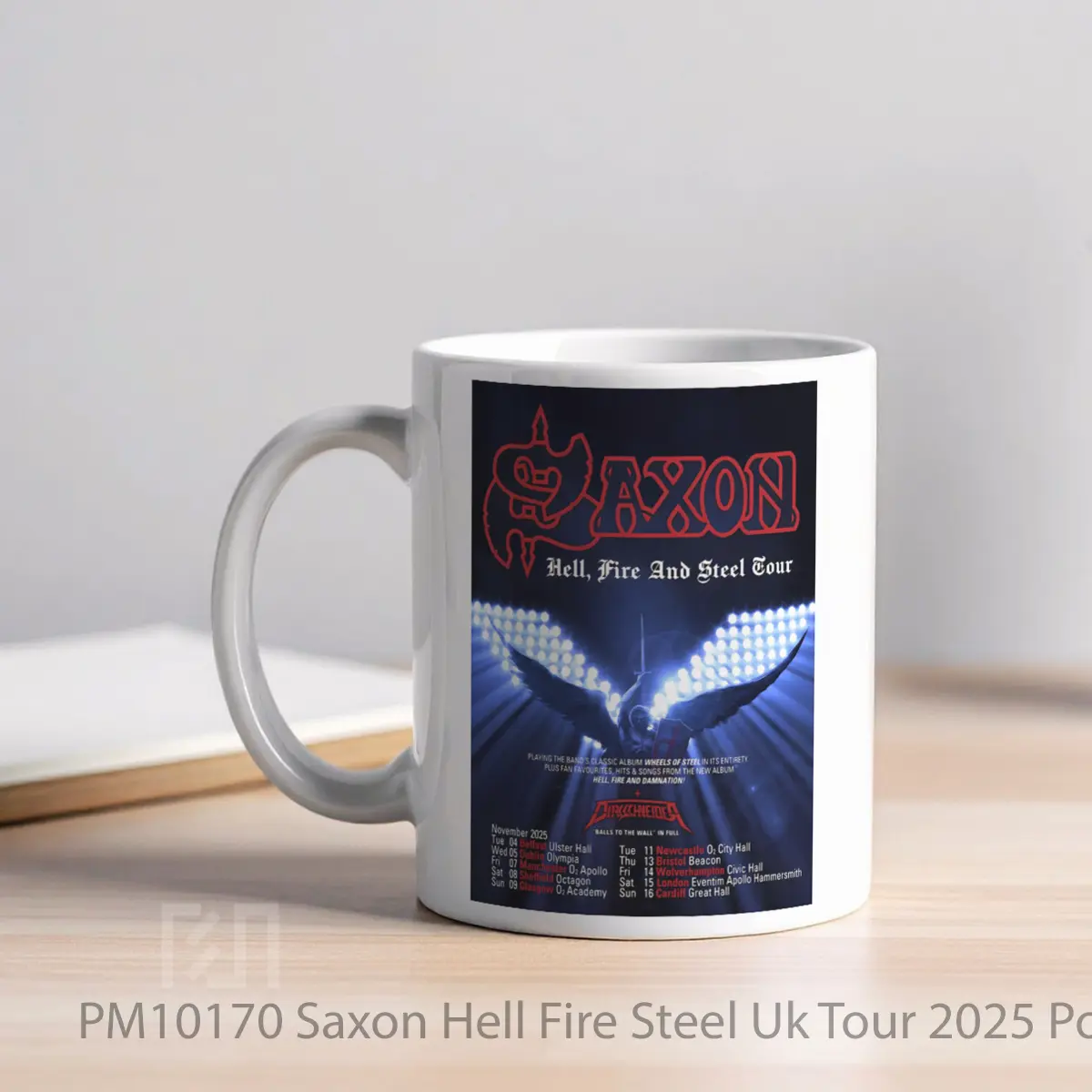 Mug Saxon Hell Fire Steel Uk Tour 2025 MPM10170 - All-side / Desain