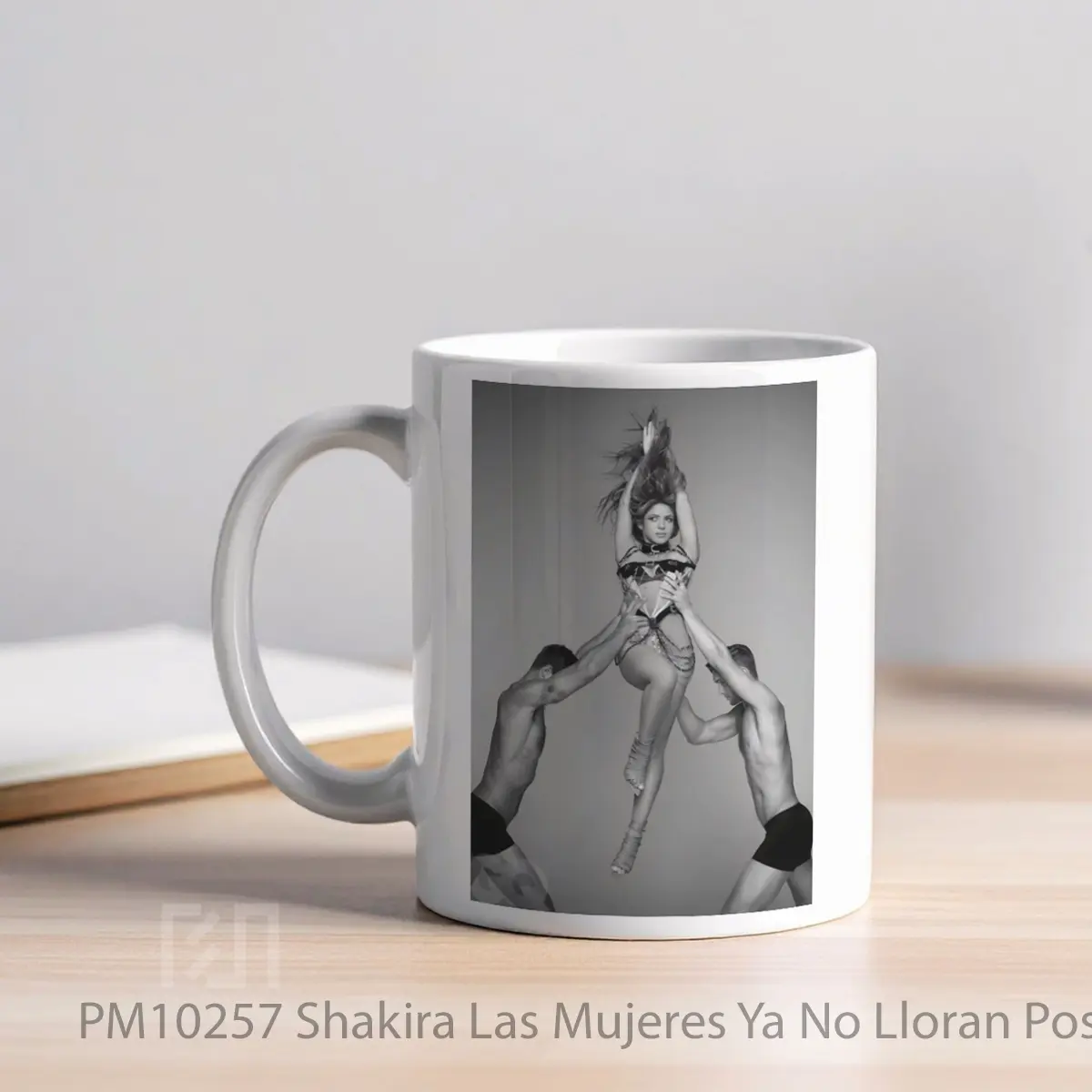 Mug Shakira Las Mujeres Ya No Lloran MPM10257 - All-side / Desain