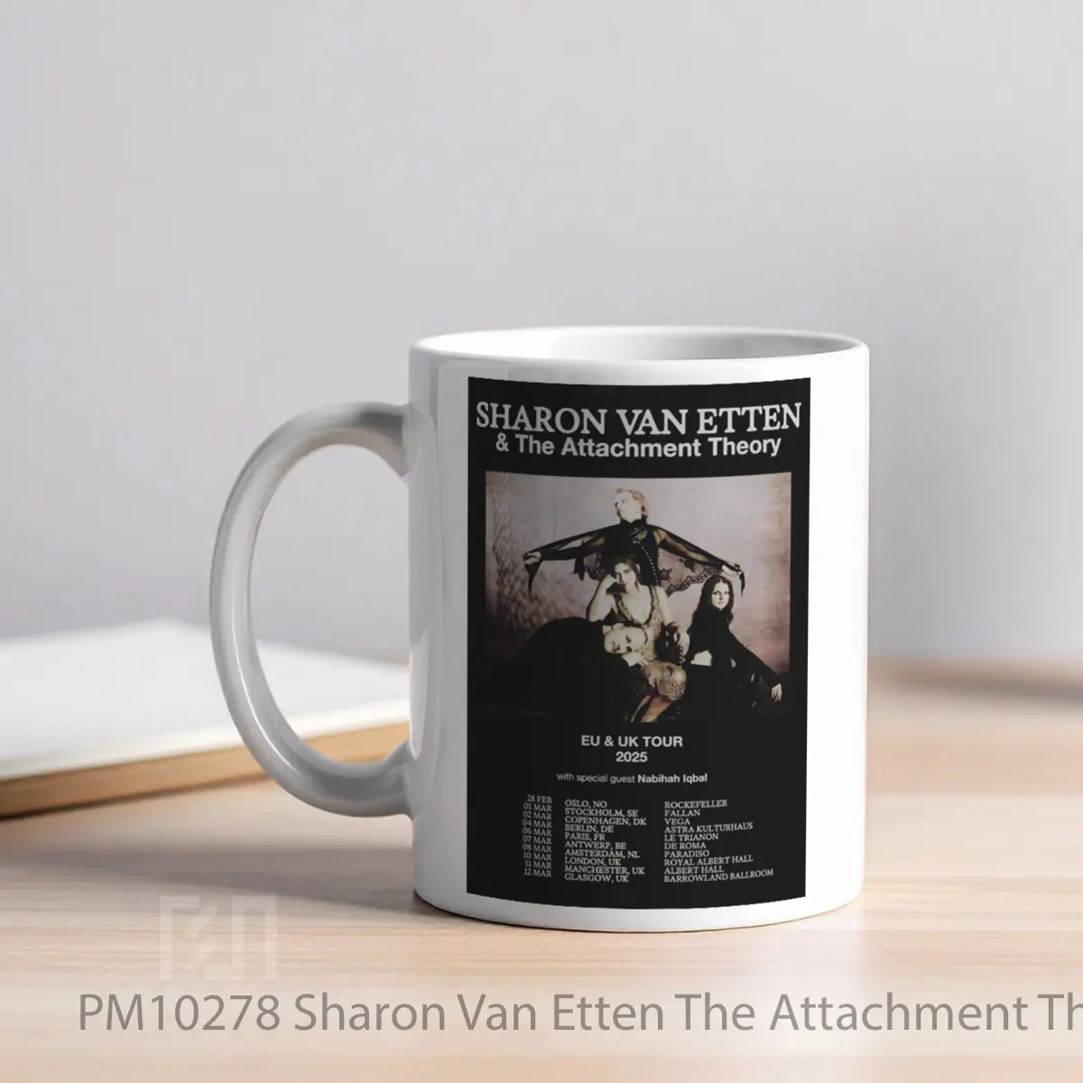 Mug Sharon Van Etten The Attachment Theory 2025 Uk MPM10278 - All-side / Desain