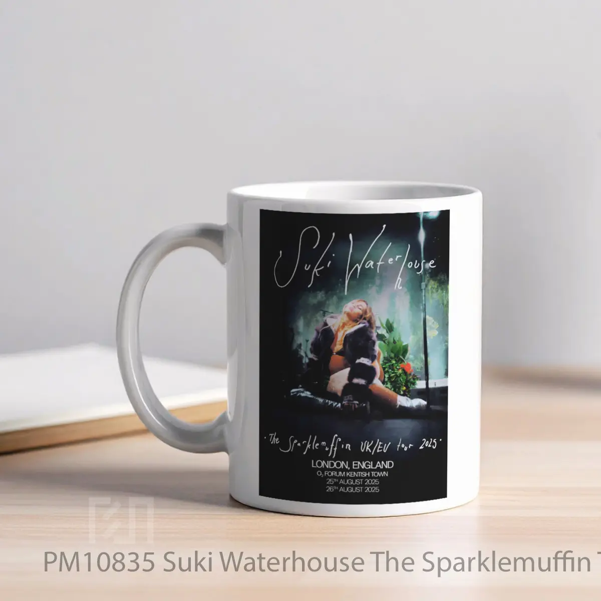 Mug Suki Waterhouse The Sparklemuffin Tour 2025 London Forum MPM10835 - All-side / Desain
