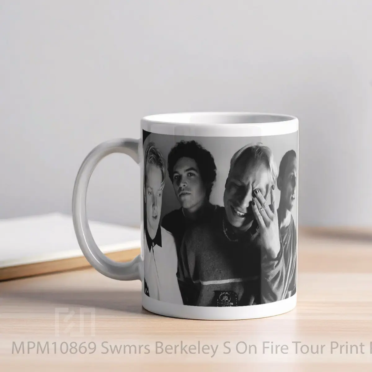 Mug Swmrs Berkeley S On Fire Tour Print MPM10869 - All-side / Desain