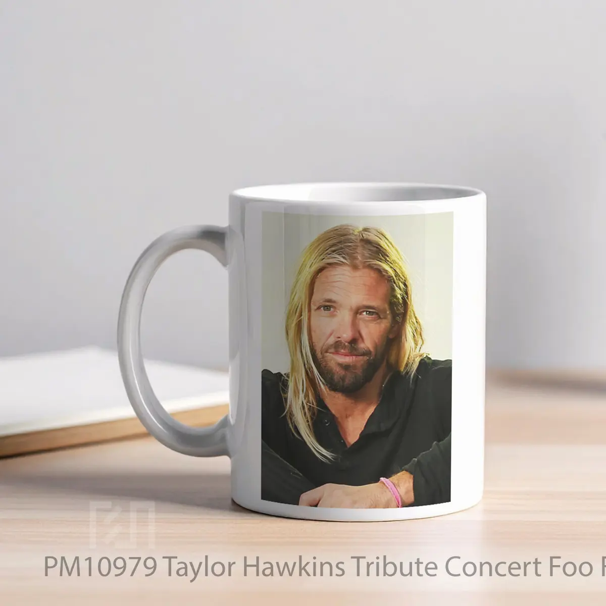 Mug Taylor Hawkins Tribute Concert Foo Fighters Post 1 MPM10979 - All-side / Desain