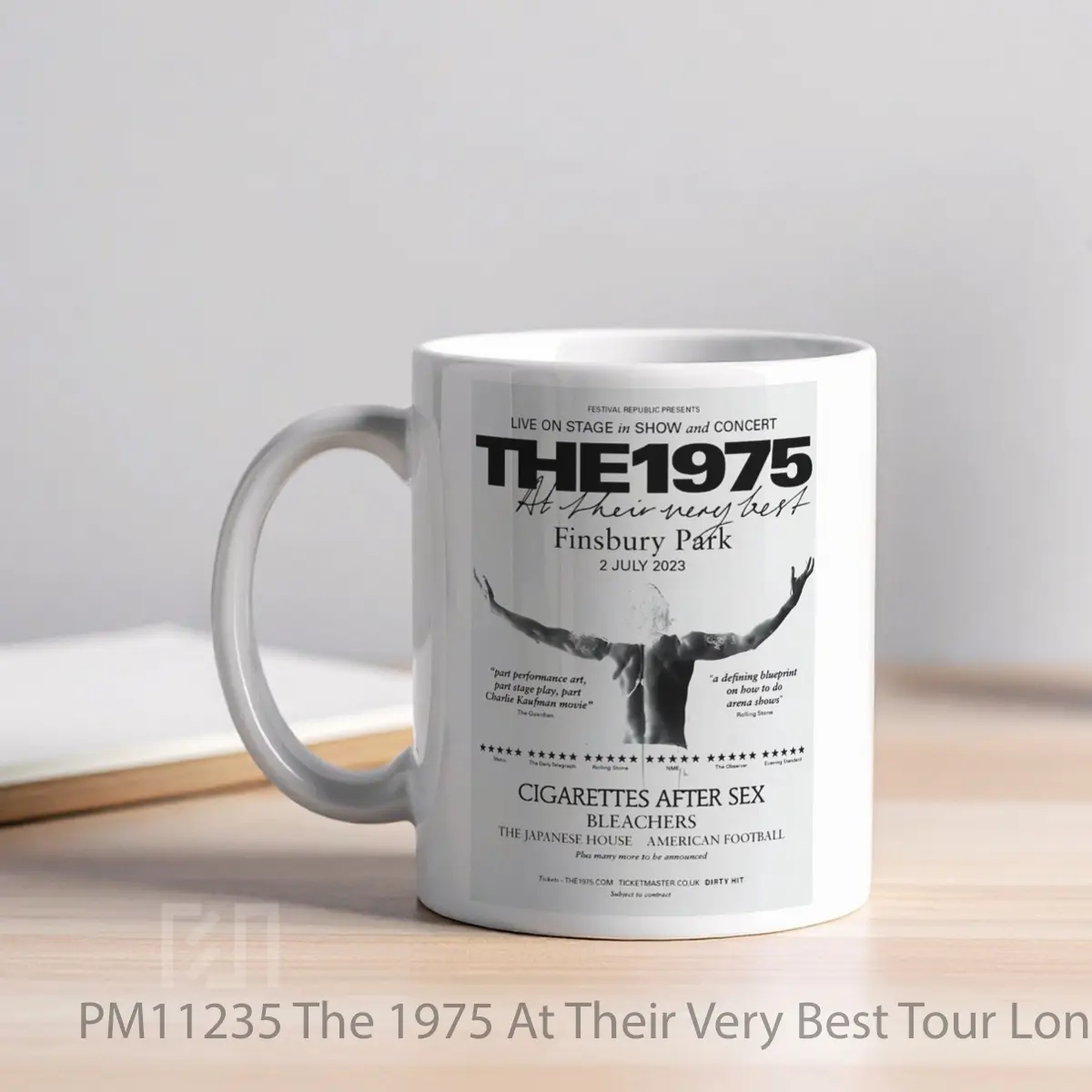 Mug The 1975 At Their Very Best Tour London Finsbury Park MPM11235 - All-side / Desain