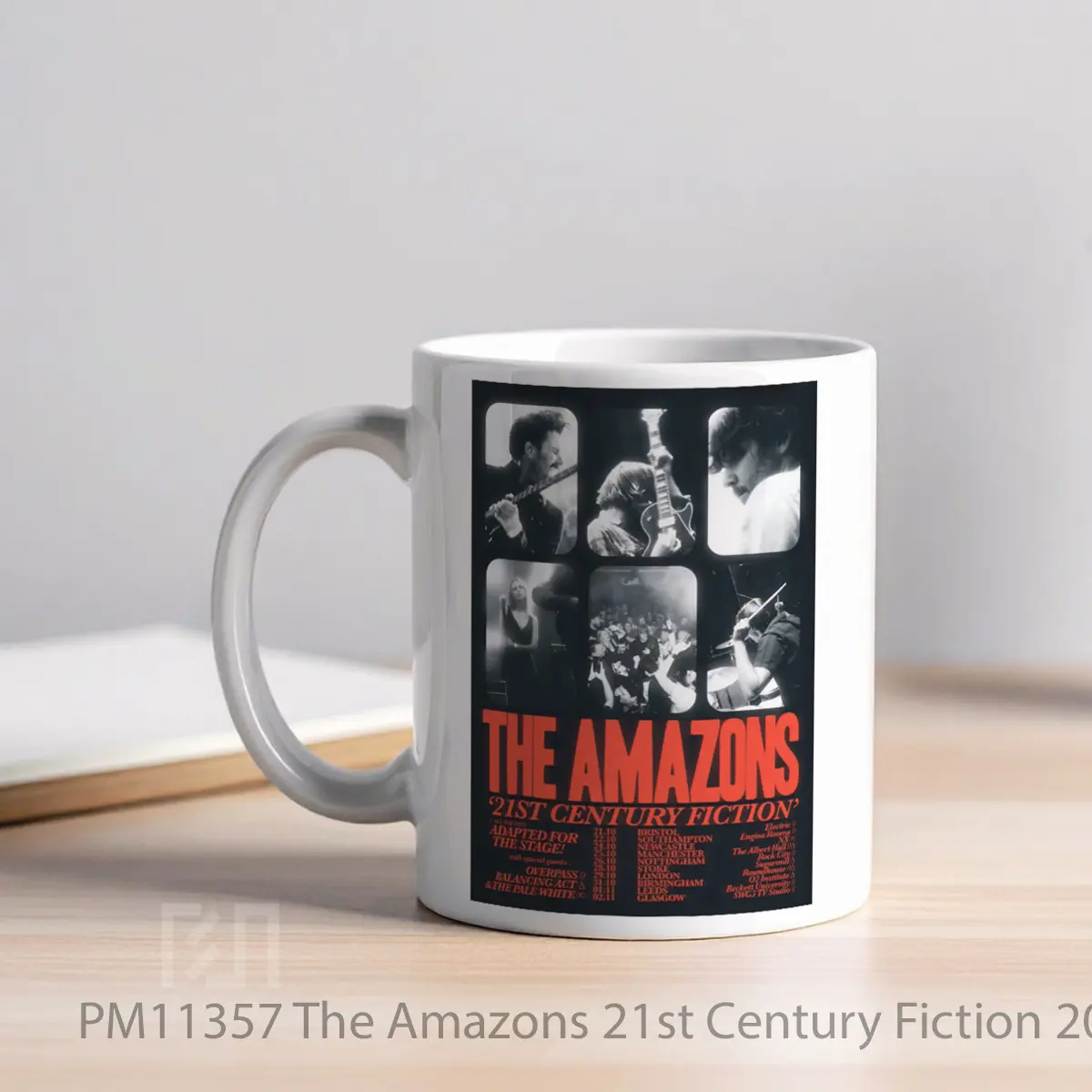 Mug The Amazons 21st Century Fiction 2025 Uk Tour MPM11357 - All-side / Desain