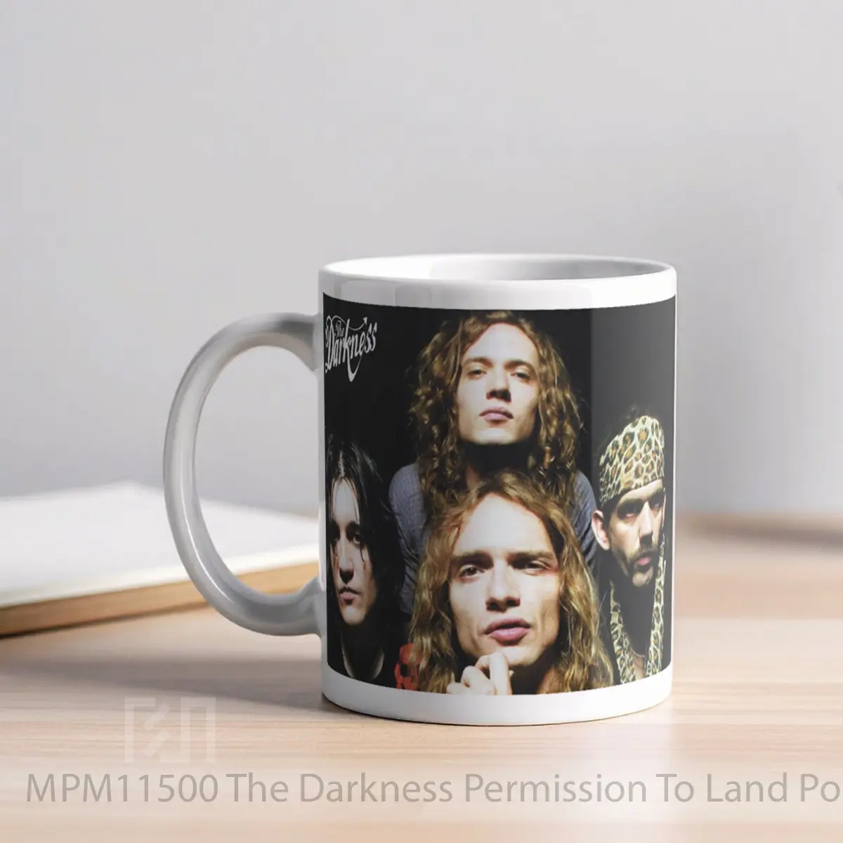 Mug The Darkness Permission To Land MPM11500 - All-side / Desain