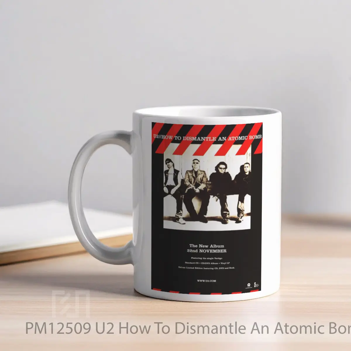 Mug U2 How To Dismantle An Atomic Bomb MPM12509 - All-side / Desain