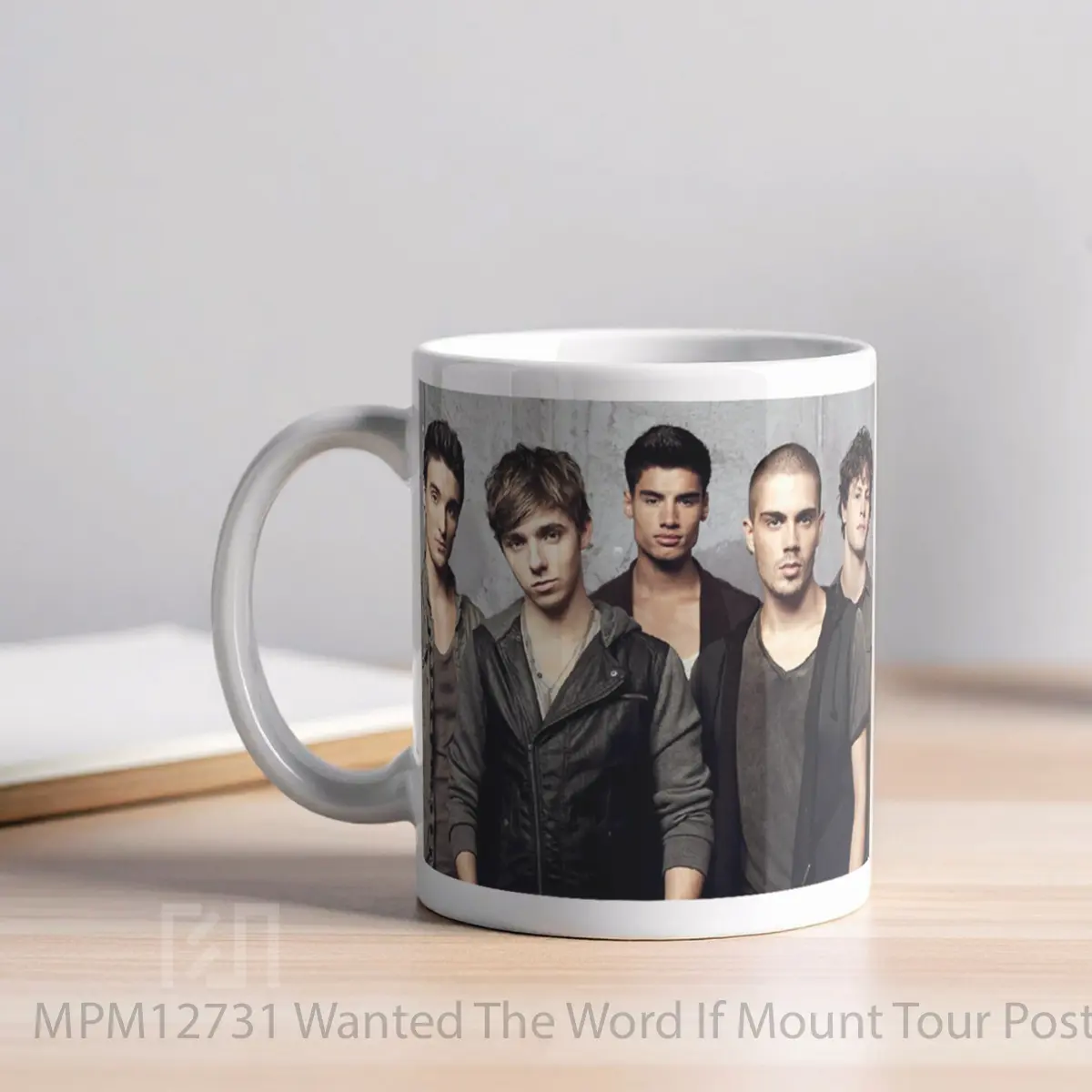Mug Wanted The Word If Mount Tour MPM12731 - All-side / Desain