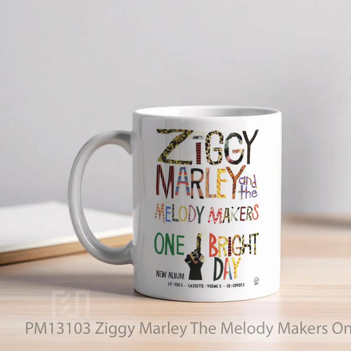 Mug Ziggy Marley The Melody Makers One Bright Day Po MPM13103 - Tampak Kanan