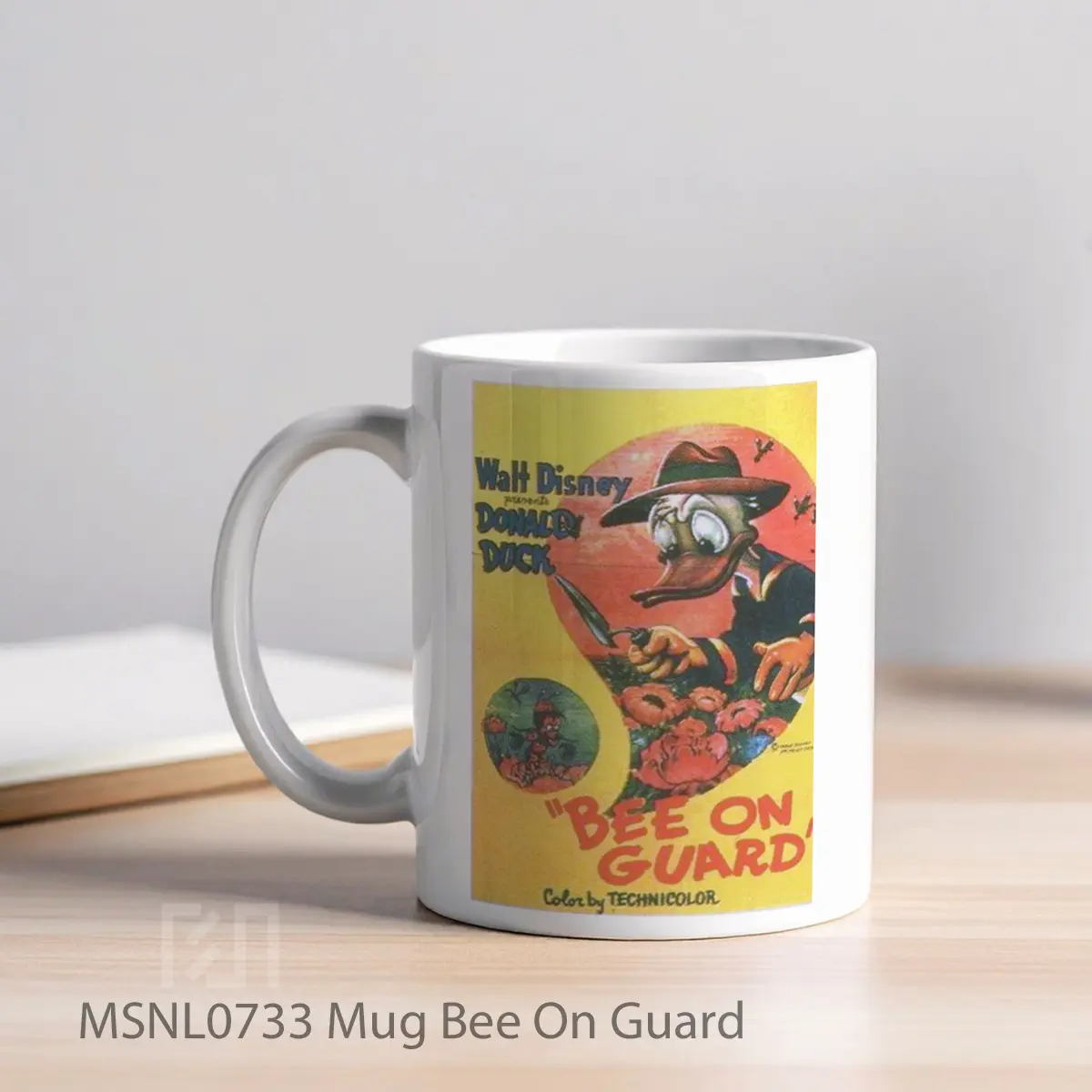 Mug Bee On Guard Gelas Keramik Tema Film MSNL0733 - Tampak Kiri