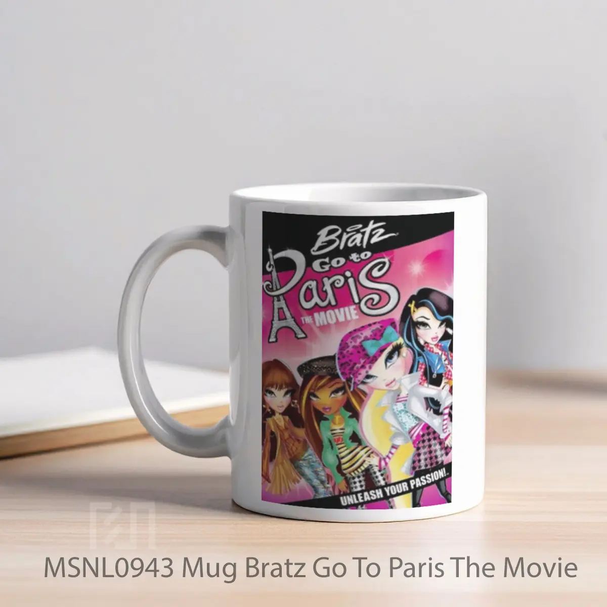 Mug Bratz Go To Paris The Movie Gelas Keramik Tema Film MSNL0943 - Tampak Kiri