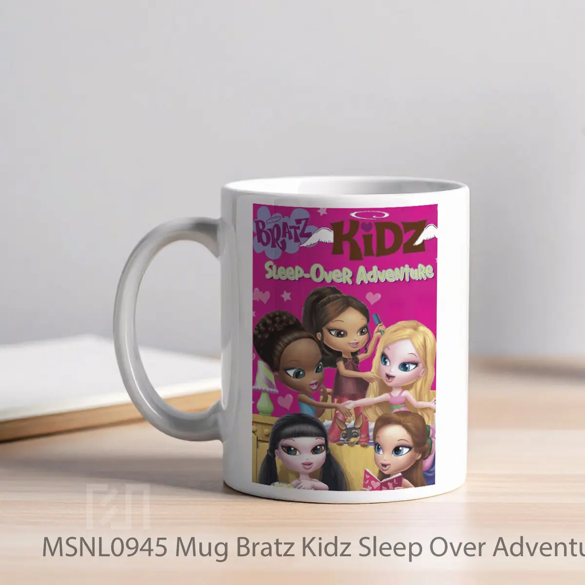 Mug Bratz Kidz Sleep Over Adventure Gelas Keramik Tema Film MSNL0945 - Tampak Kiri