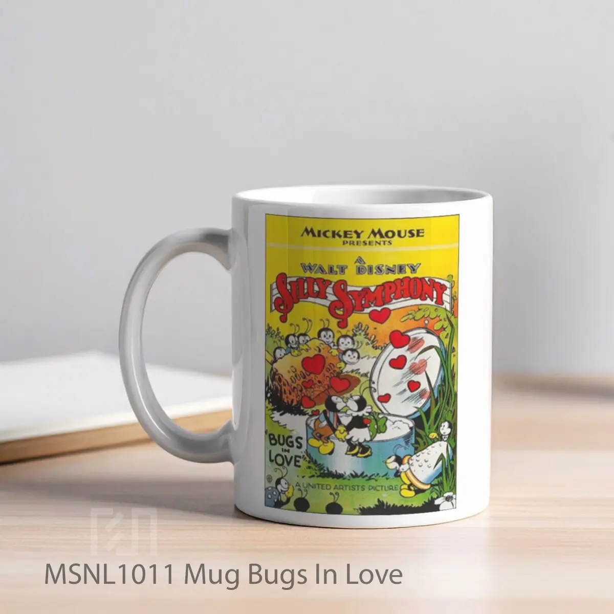 Mug Bugs In Love Gelas Keramik Tema Film MSNL1011 - Tampak Kiri