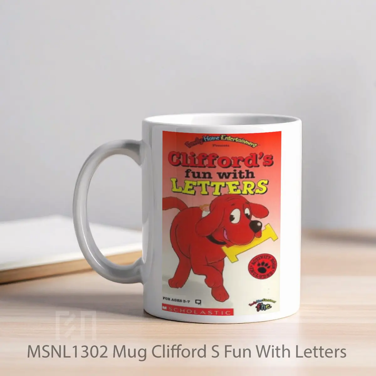 Mug Clifford S Fun With Letters Gelas Keramik Tema Film MSNL1302 - Tampak Kiri