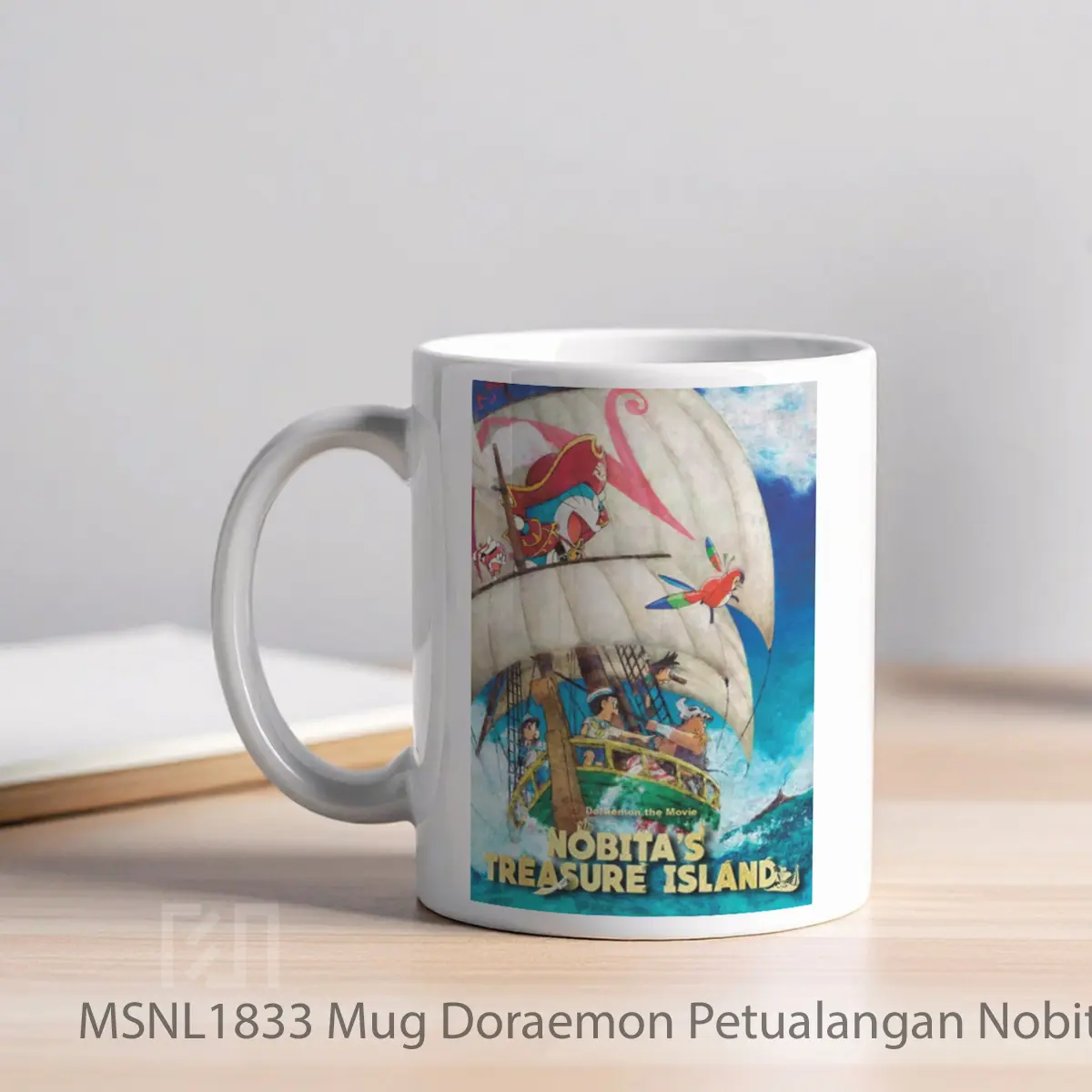 Mug Doraemon Petualangan Nobita Di Pulau Harta Karun Gelas Keramik Tema Film MSNL1833 - Tampak Kiri