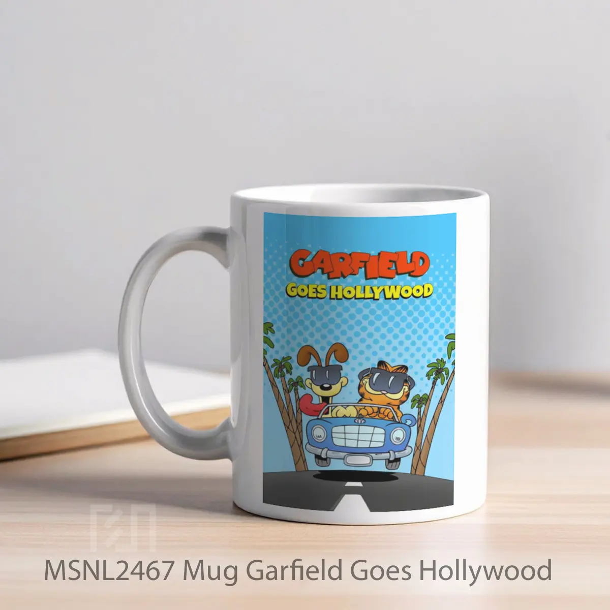Mug Garfield Goes Hollywood Gelas Keramik Tema Film MSNL2467 - Tampak Kiri