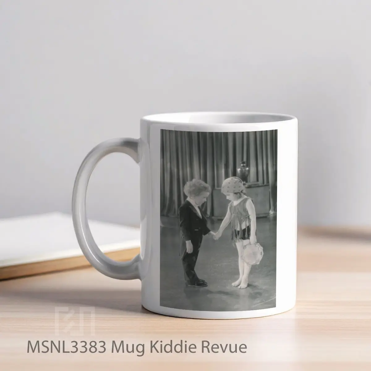 Mug Kiddie Revue Gelas Keramik Tema Film MSNL3383 - Tampak Kiri