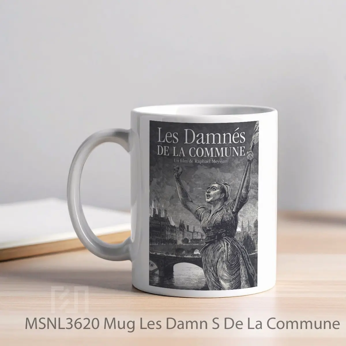 Mug Les Damn S De La Commune Gelas Keramik Tema Film MSNL3620 - Tampak Kiri