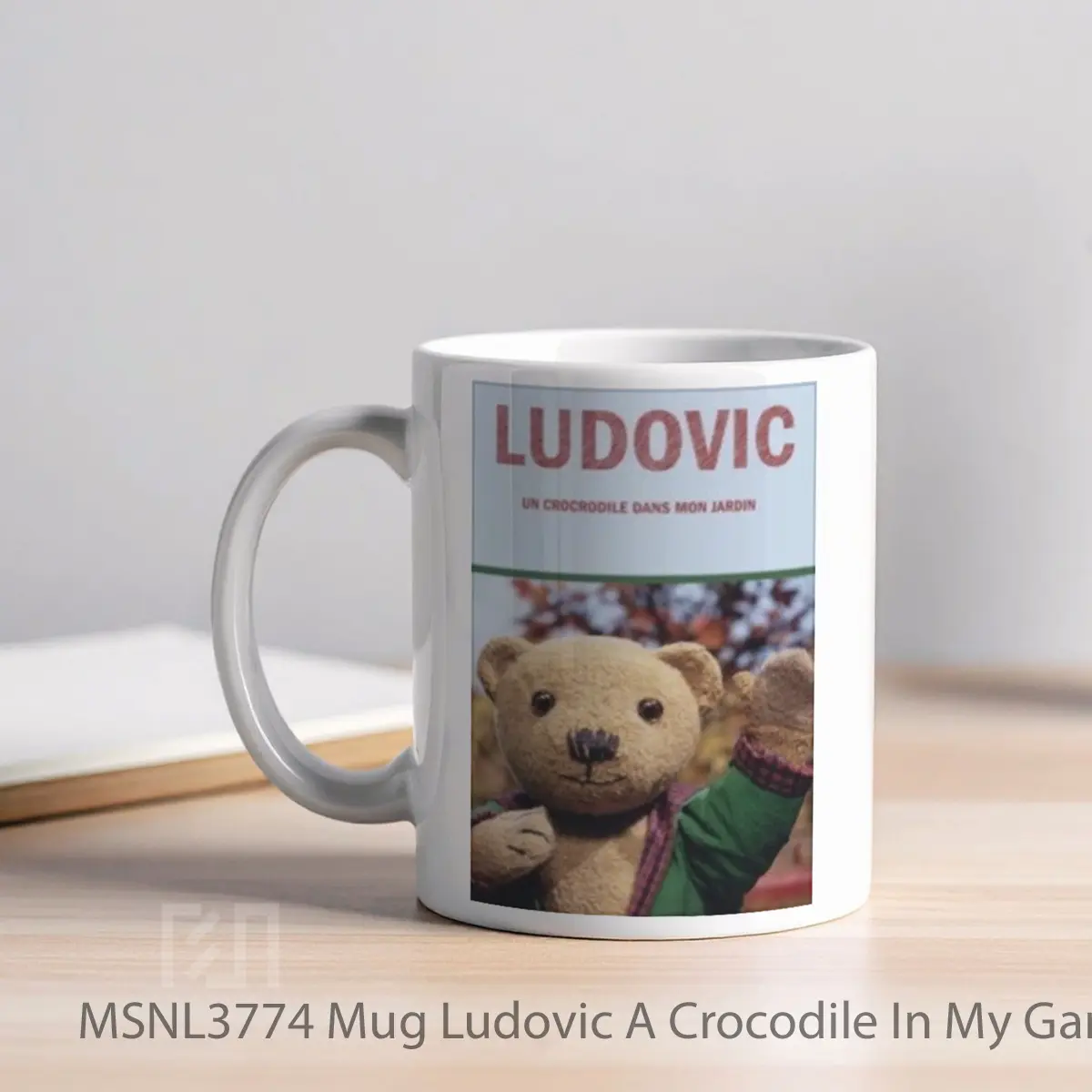 Mug Ludovic A Crocodile In My Garden Gelas Keramik Tema Film MSNL3774 - Tampak Kiri