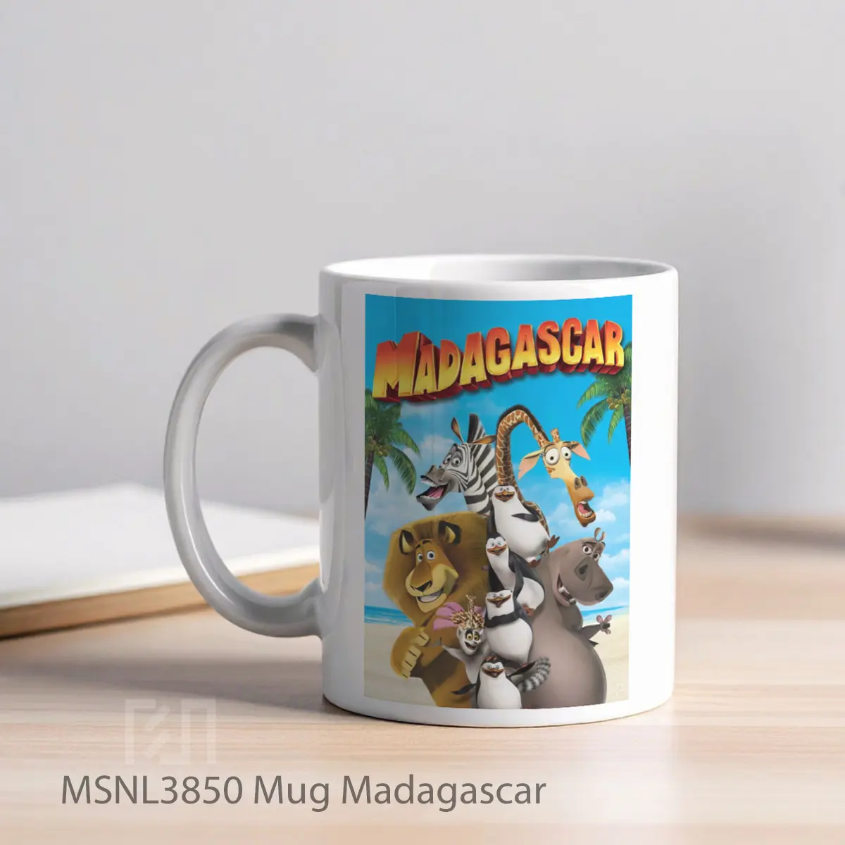 Mug Madagascar Gelas Keramik Tema Film MSNL3850 - Tampak Kiri