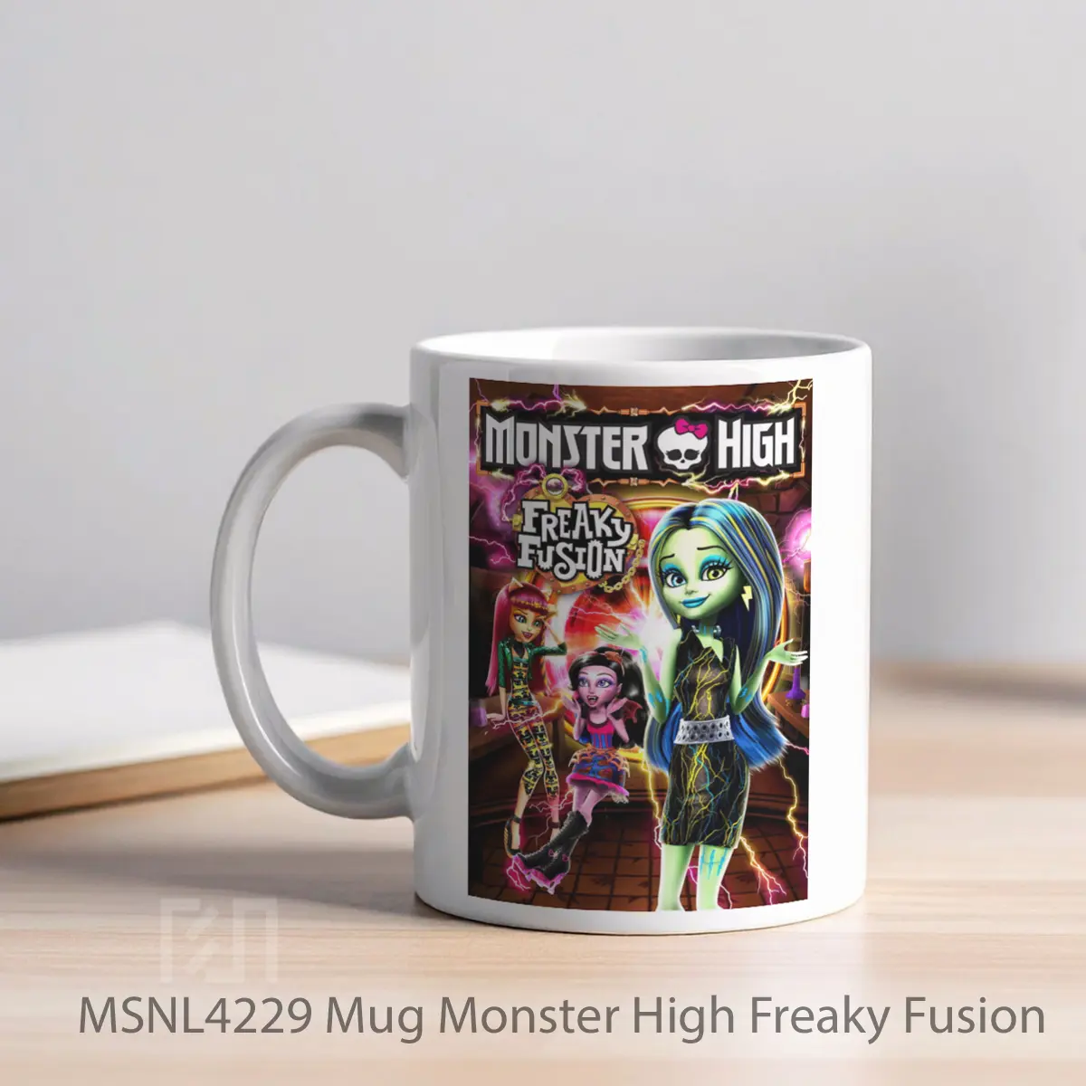 Mug Monster High Freaky Fusion Gelas Keramik Tema Film MSNL4229 - Tampak Kiri