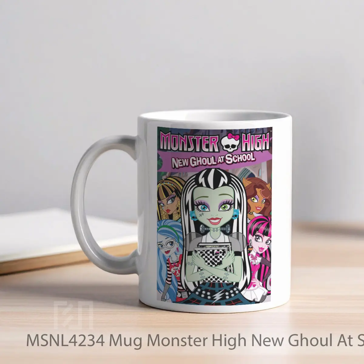 Mug Monster High New Ghoul At School Gelas Keramik Tema Film MSNL4234 - Tampak Kiri