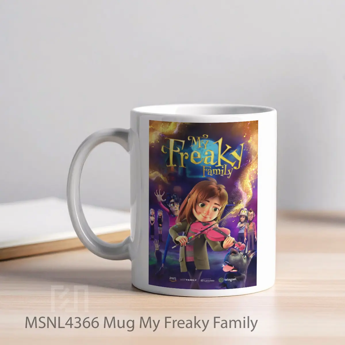 Mug My Freaky Family Gelas Keramik Tema Film MSNL4366 - Tampak Kiri