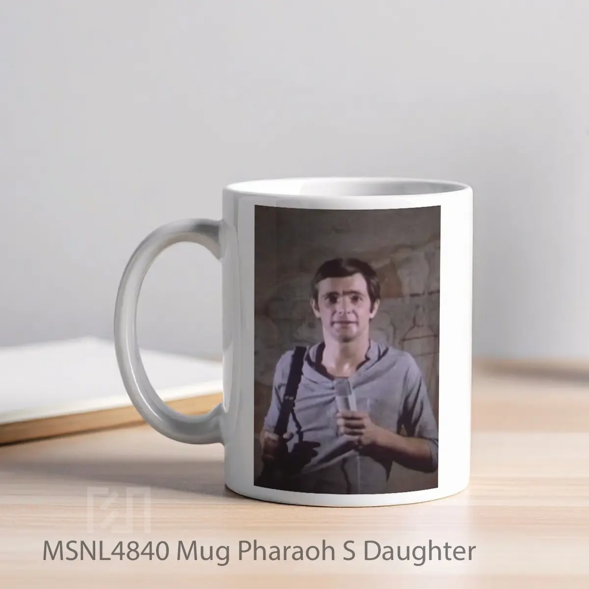 Mug Pharaoh S Daughter Gelas Keramik Tema Film MSNL4840 - Tampak Kiri
