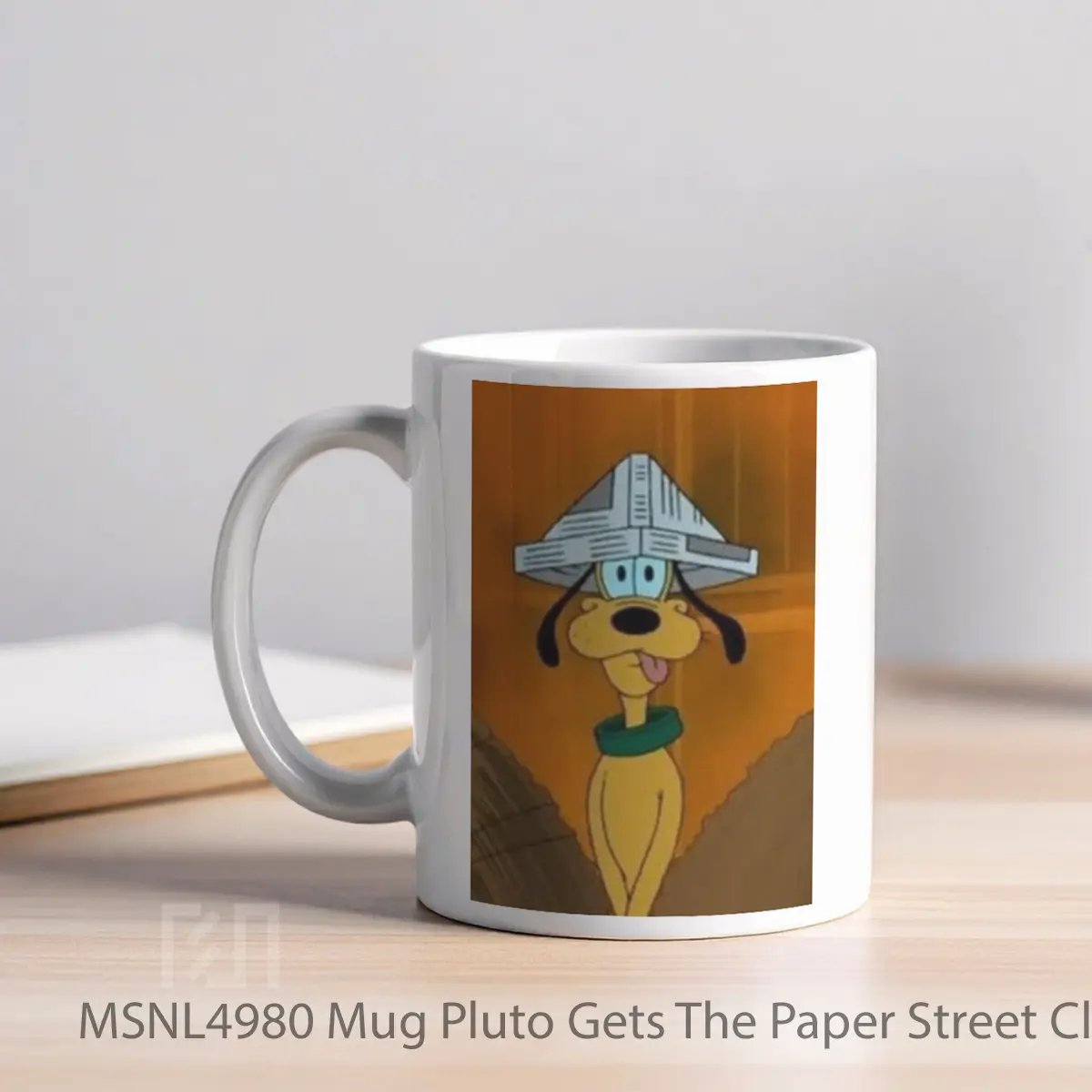 Mug Pluto Gets The Paper Street Cleaner Gelas Keramik Tema Film MSNL4980 - Tampak Kiri