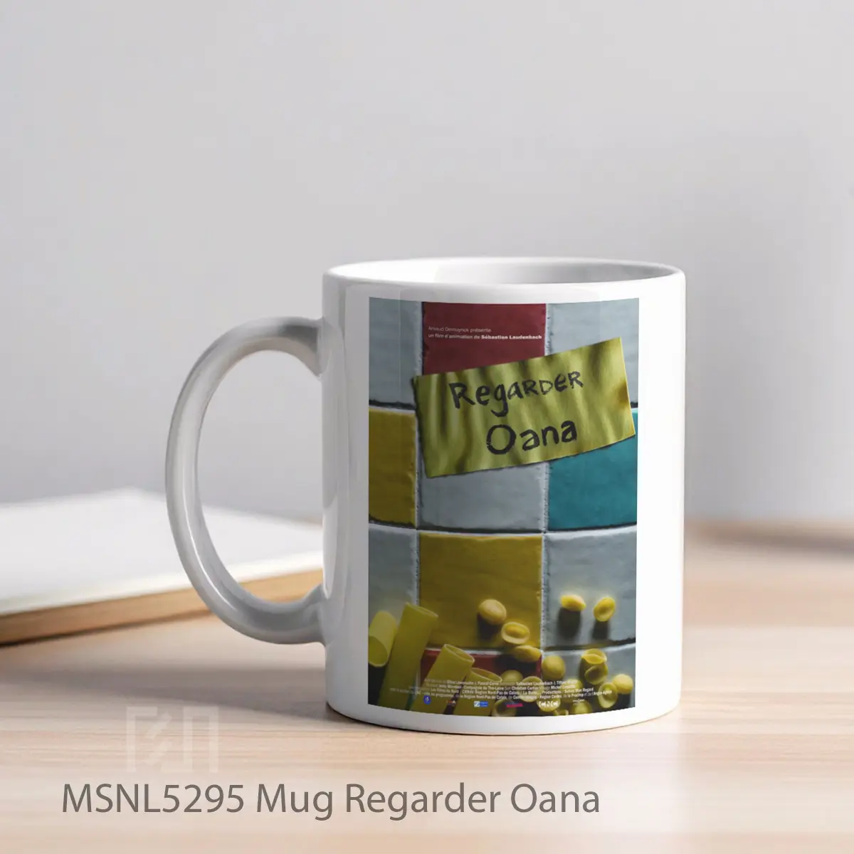 Mug Regarder Oana Gelas Keramik Tema Film MSNL5295 - Tampak Kiri