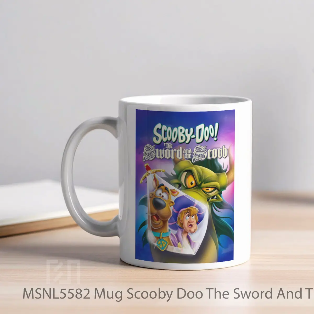 Mug Scooby Doo The Sword And The Scoob Gelas Keramik Tema Film MSNL5582 - Tampak Kiri