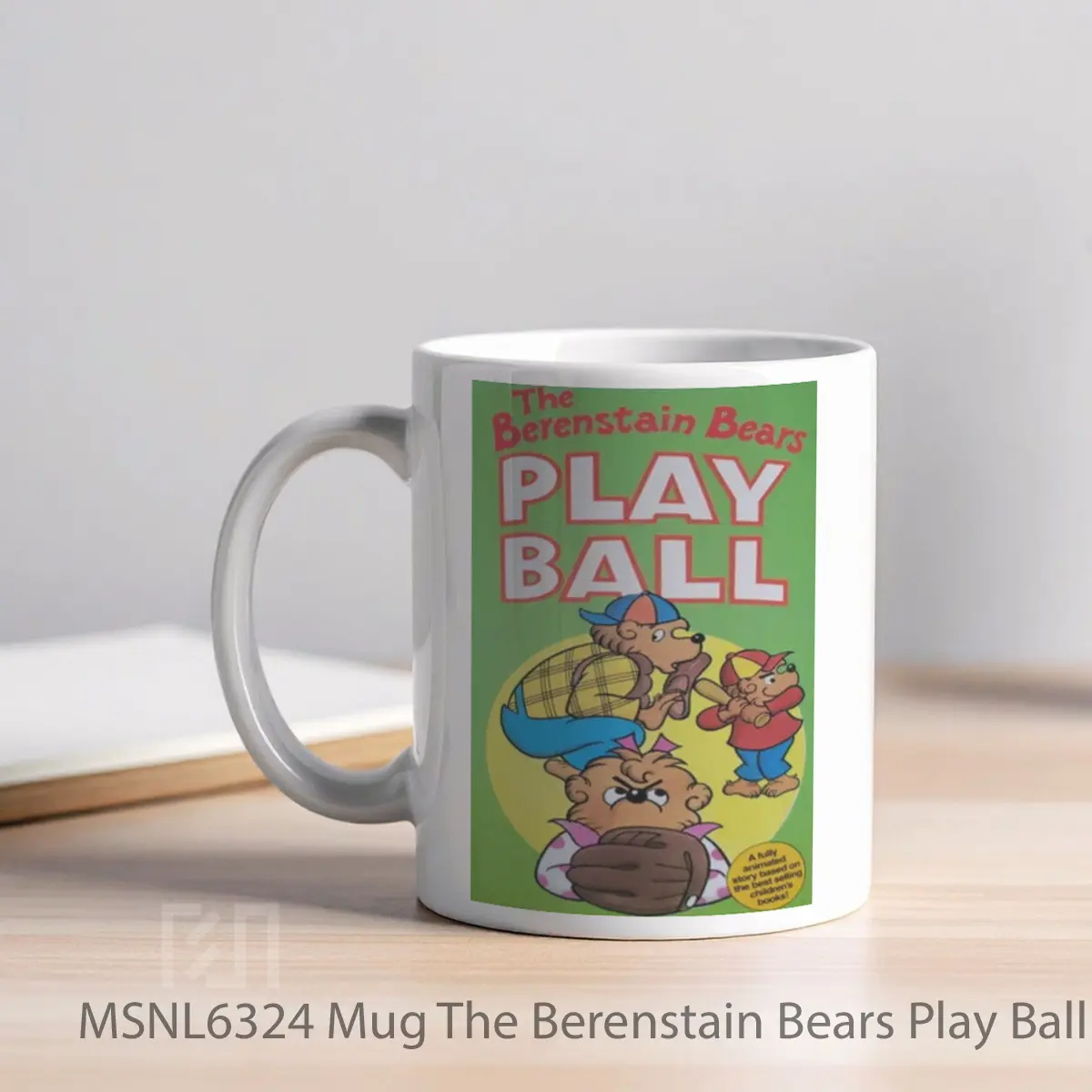 Mug The Berenstain Bears Play Ball Gelas Keramik Tema Film MSNL6324 - Tampak Kiri