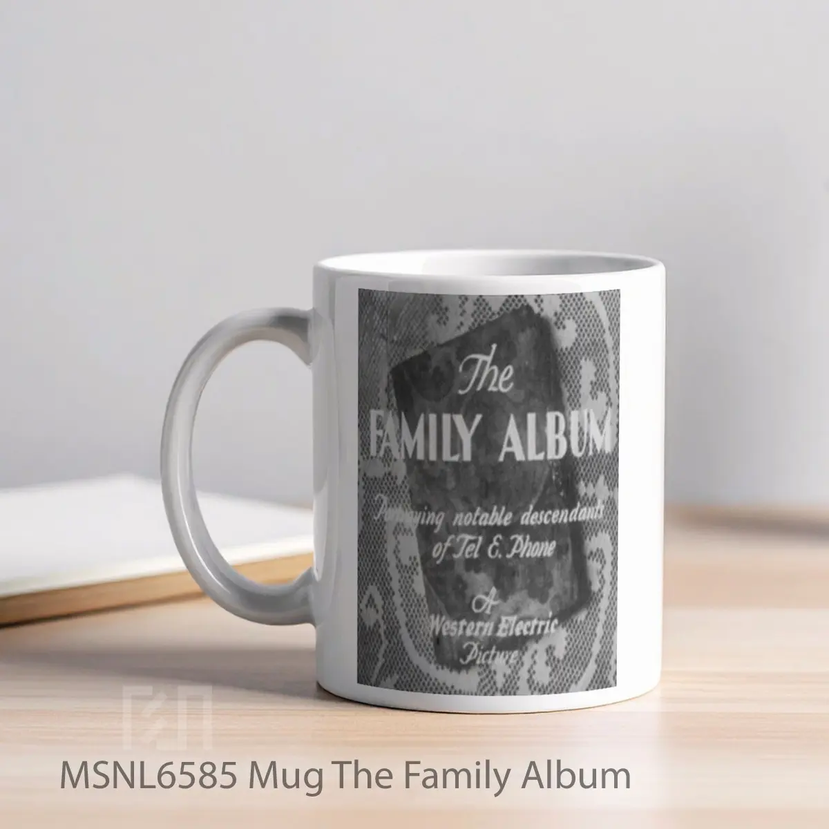 Mug The Family Album Gelas Keramik Tema Film MSNL6585 - Tampak Kiri