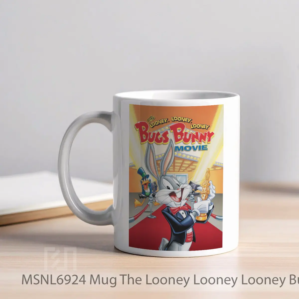 Mug The Looney Looney Looney Bugs Bunny Movie Gelas Keramik Tema Film MSNL6924 - Tampak Kiri