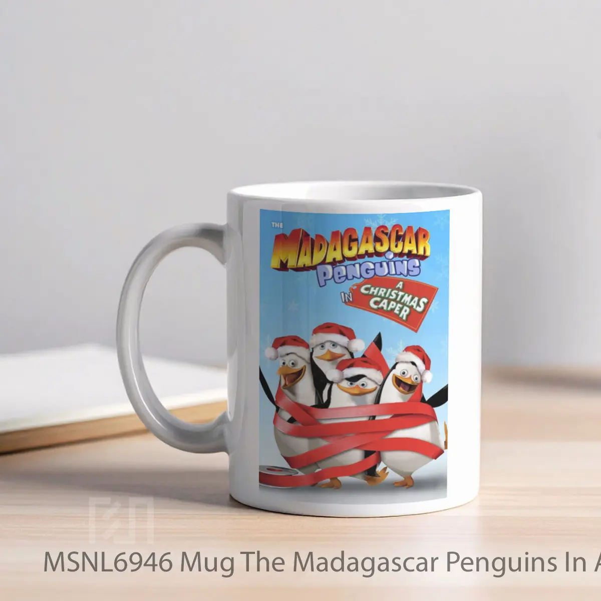 Mug The Madagascar Penguins In A Christmas Caper Gelas Keramik Tema Film MSNL6946 - Tampak Kiri