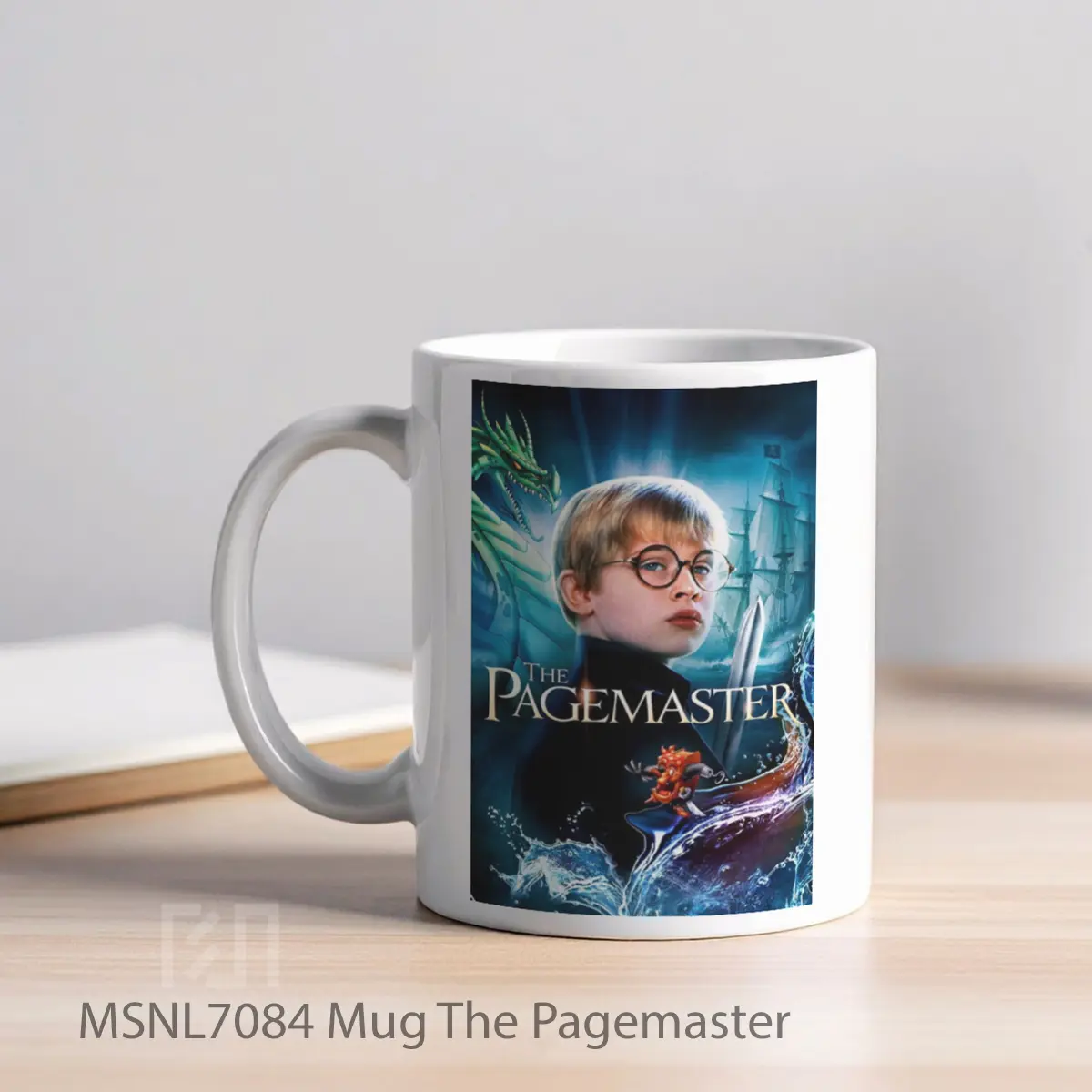 Mug The Pagemaster Gelas Keramik Tema Film MSNL7084 - Tampak Kiri